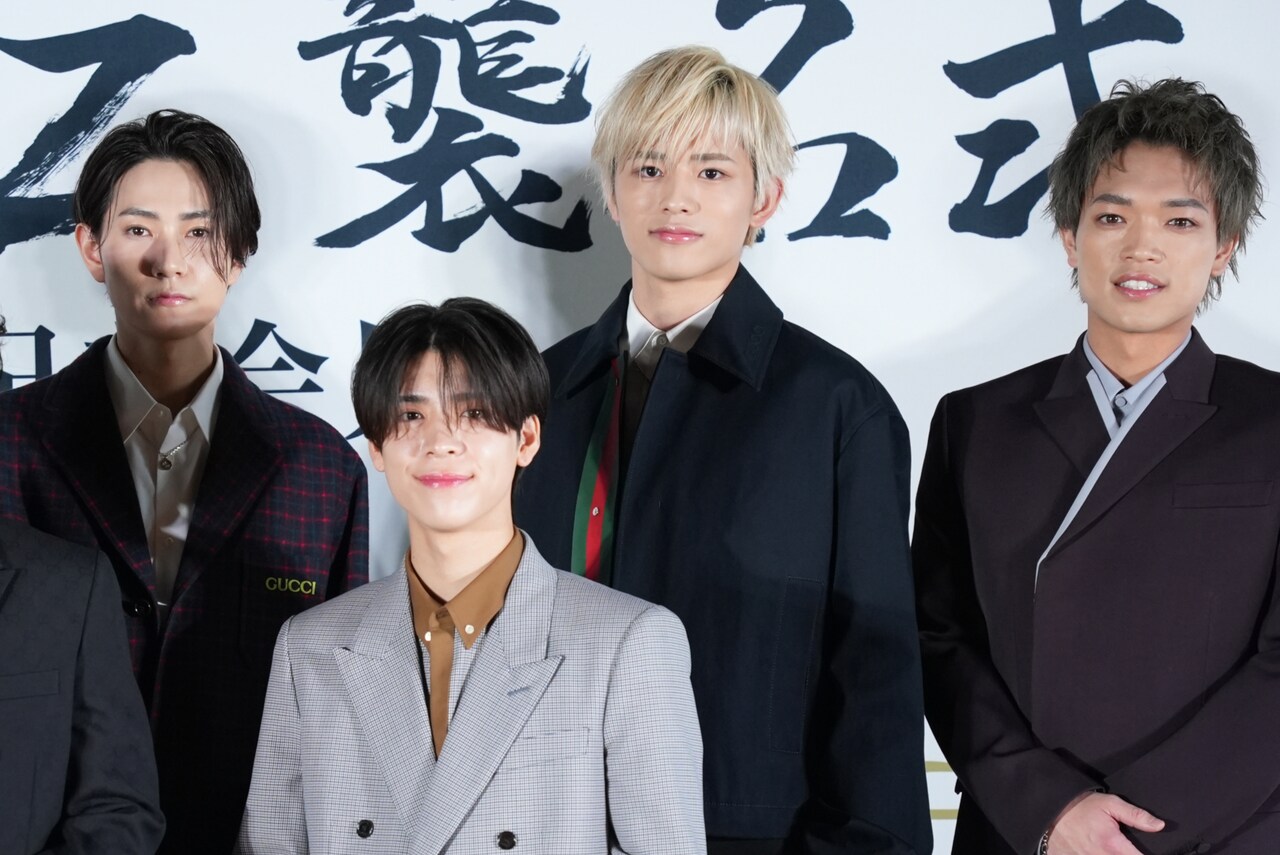 上段左から橋本将生、猪俣周杜、篠塚大輝。下段松島聡。 - 8人になった