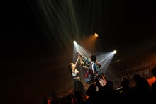 「コノユビトマレ」を初披露するyosugala。（撮影：Masayo）