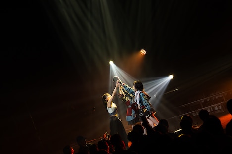 「コノユビトマレ」を初披露するyosugala。（撮影：Masayo）