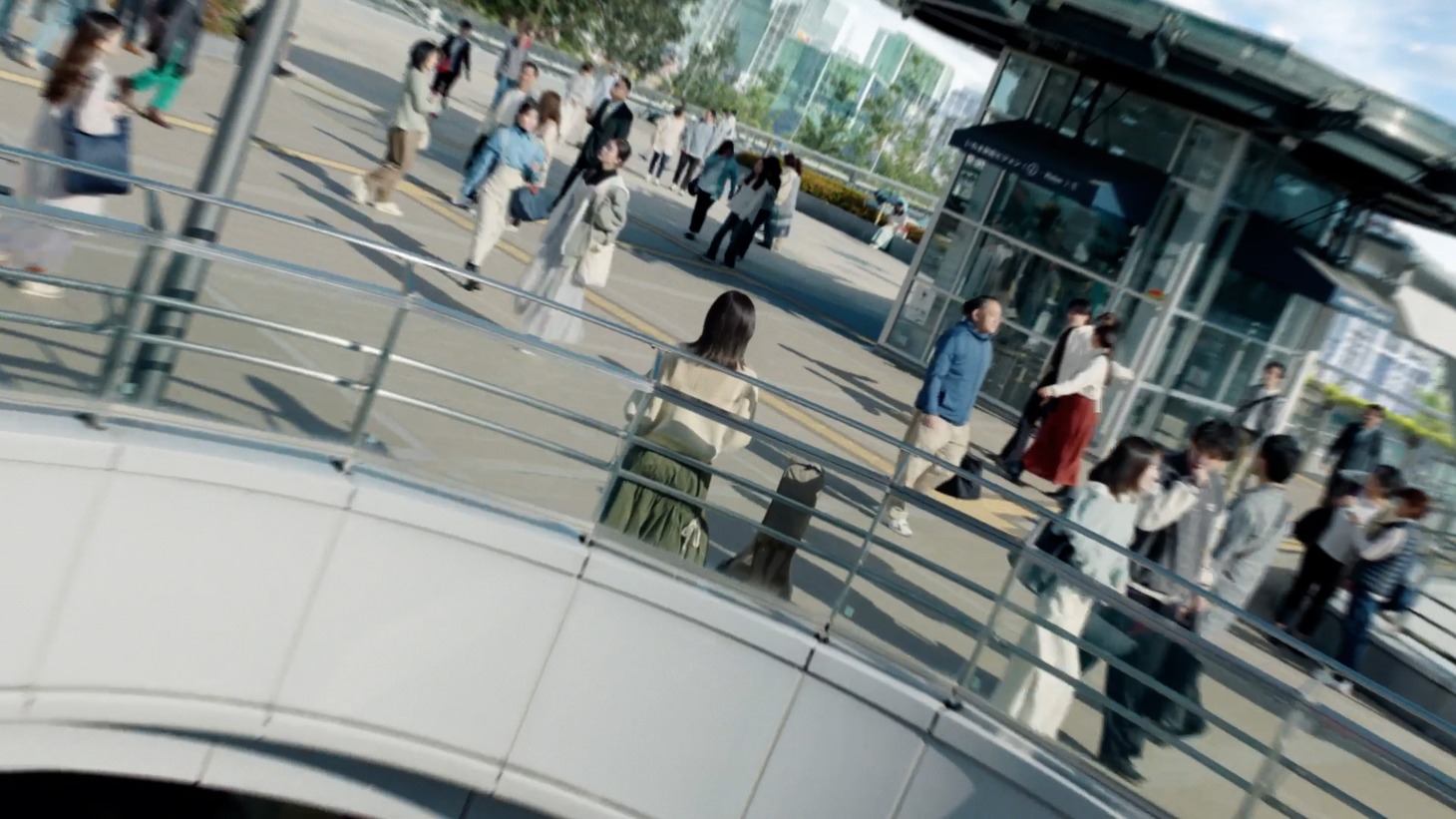 Web CM「私の今日が、動きだす。ブラック編」より。