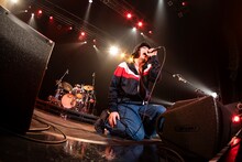 峯田和伸（Vo, G / 銀杏BOYZ）（Photo by MAYUMI）