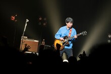 桜井秀俊（G, Vo / 真心ブラザーズ）（Photo by MAYUMI）