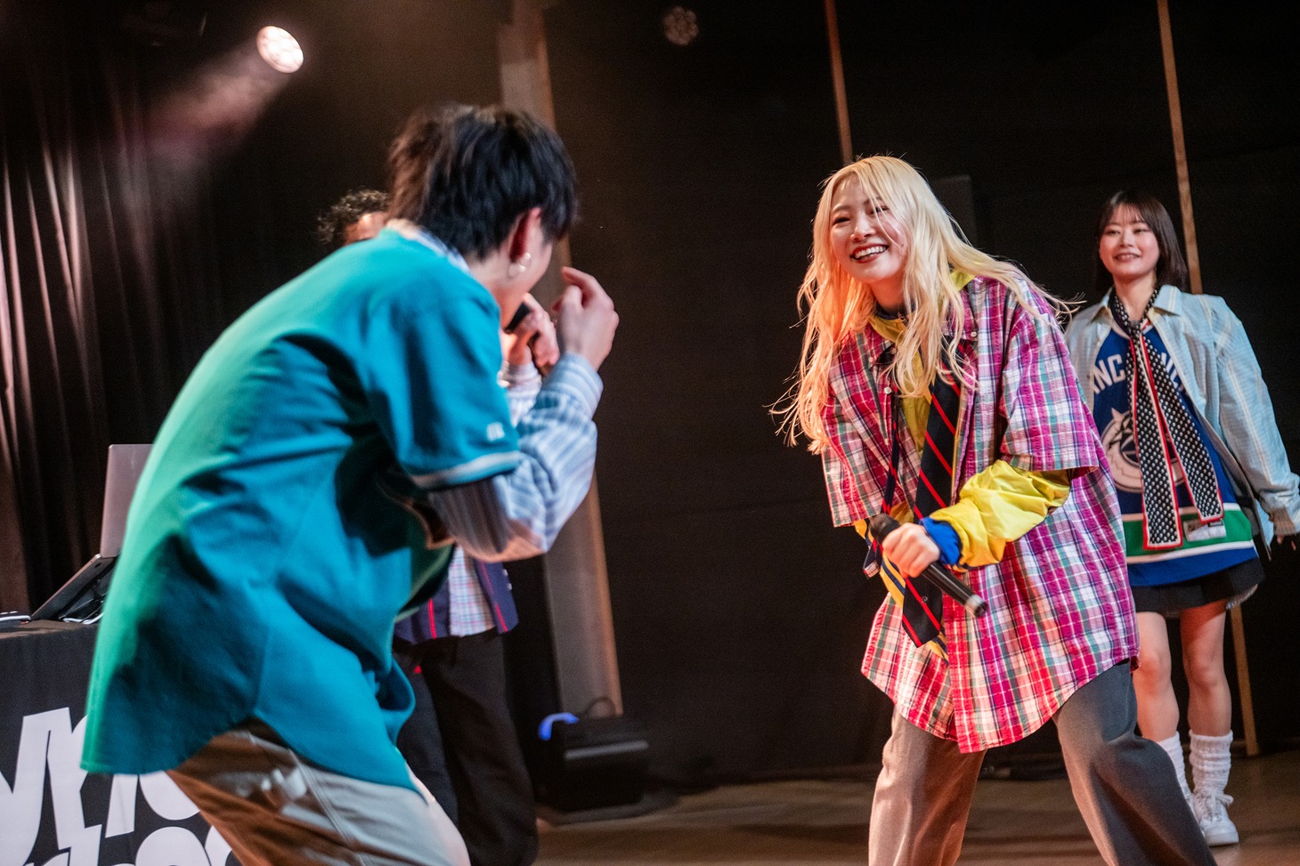 向かい合うryuyaとsayo。