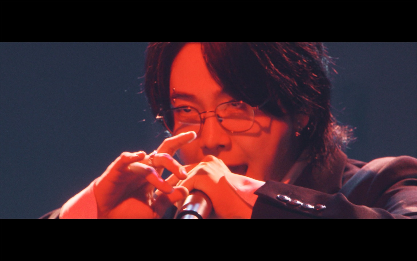 「Mrs. GREEN APPLE on “Harmony”」より。