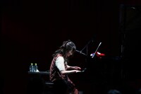 「有安杏果 A Little Harmony Live 2025 ～Piano Note～」の様子。（写真提供：Apricot Music Records）