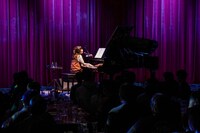 「有安杏果 A Little Harmony Live 2025 ～Piano Note～」の様子。（写真提供：Apricot Music Records）