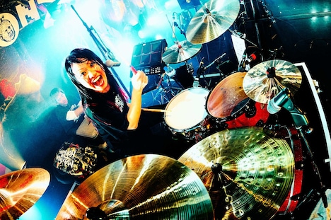 ナヲ（マキシマム ザ ホルモン）（撮影：浜野カズシ）