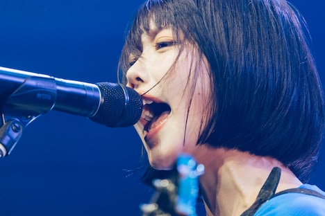 ano（撮影：横山マサト）