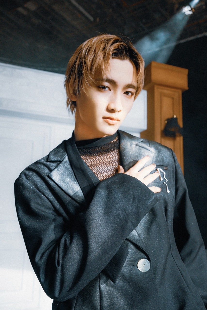 桜木雅哉　アザージャケット GNJB_solo_sakuragi.jpg?