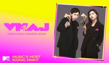 ヒコロヒーとせいや（霜降り明星）。