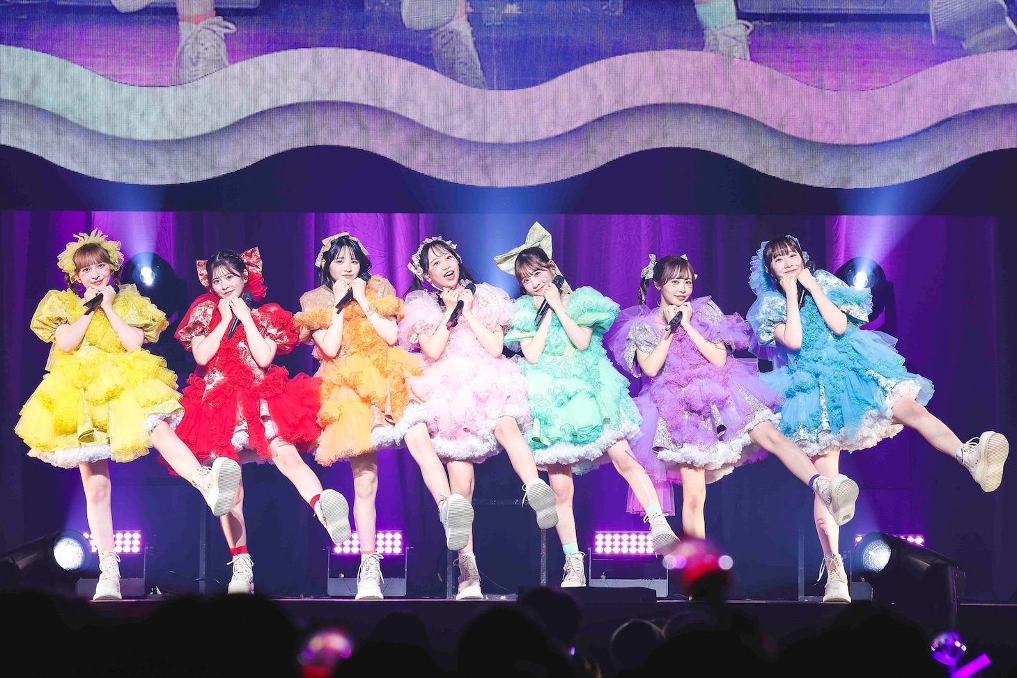「FRUITS ZIPPER OFFICIAL FANCLUB LIVE -うぃーあーふるっぱー!!-」の様子。