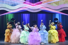 「FRUITS ZIPPER OFFICIAL FANCLUB LIVE -うぃーあーふるっぱー!!-」の様子。