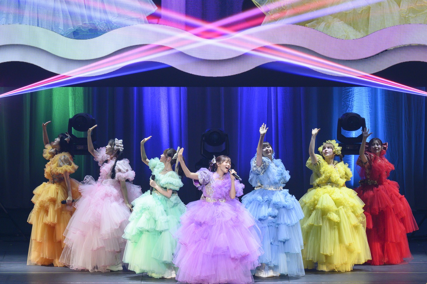 「FRUITS ZIPPER OFFICIAL FANCLUB LIVE -うぃーあーふるっぱー!!-」の様子。