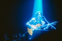 「Fishmans『Uchu Nippon Tokyo』」より、君島大空。（撮影：西槇太一）