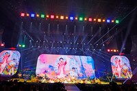 「YUZU ARENA TOUR 2024-2025 図鑑 Supported by NISSAN SAKURA」神奈川・横浜アリーナ公演の様子。©SENHA