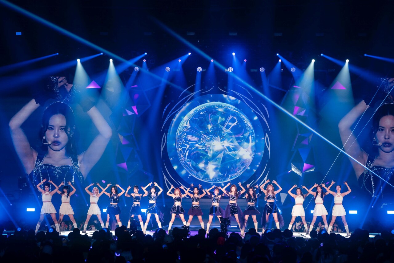 NiziU04.jpg?impolicy=lt&