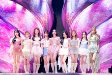 NiziU（撮影：田中聖太郎写真事務所）