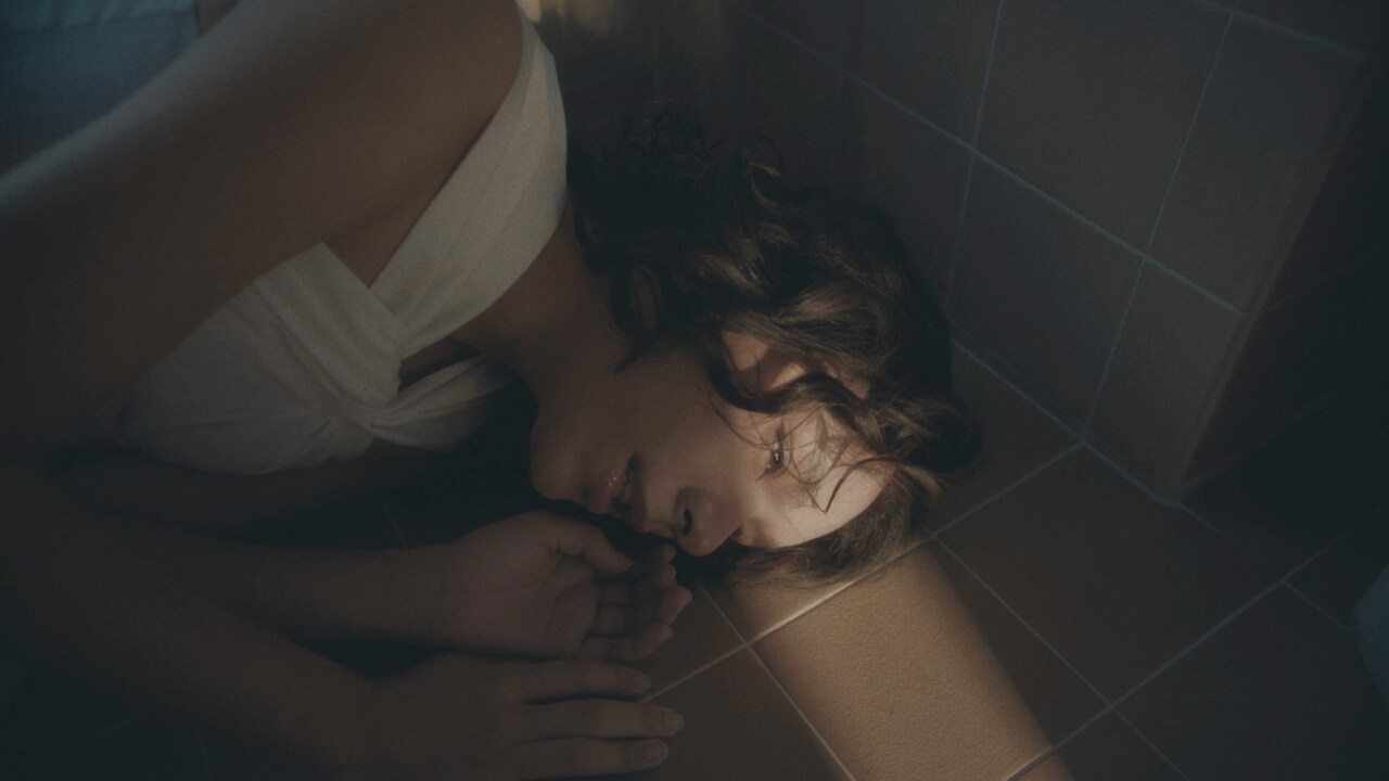 女王蜂と脇坂侑希が初タッグ、「あなたたちに出会えてほんとうによかった」と歌うバラードがMVに