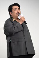 鈴木もぐら（空気階段）