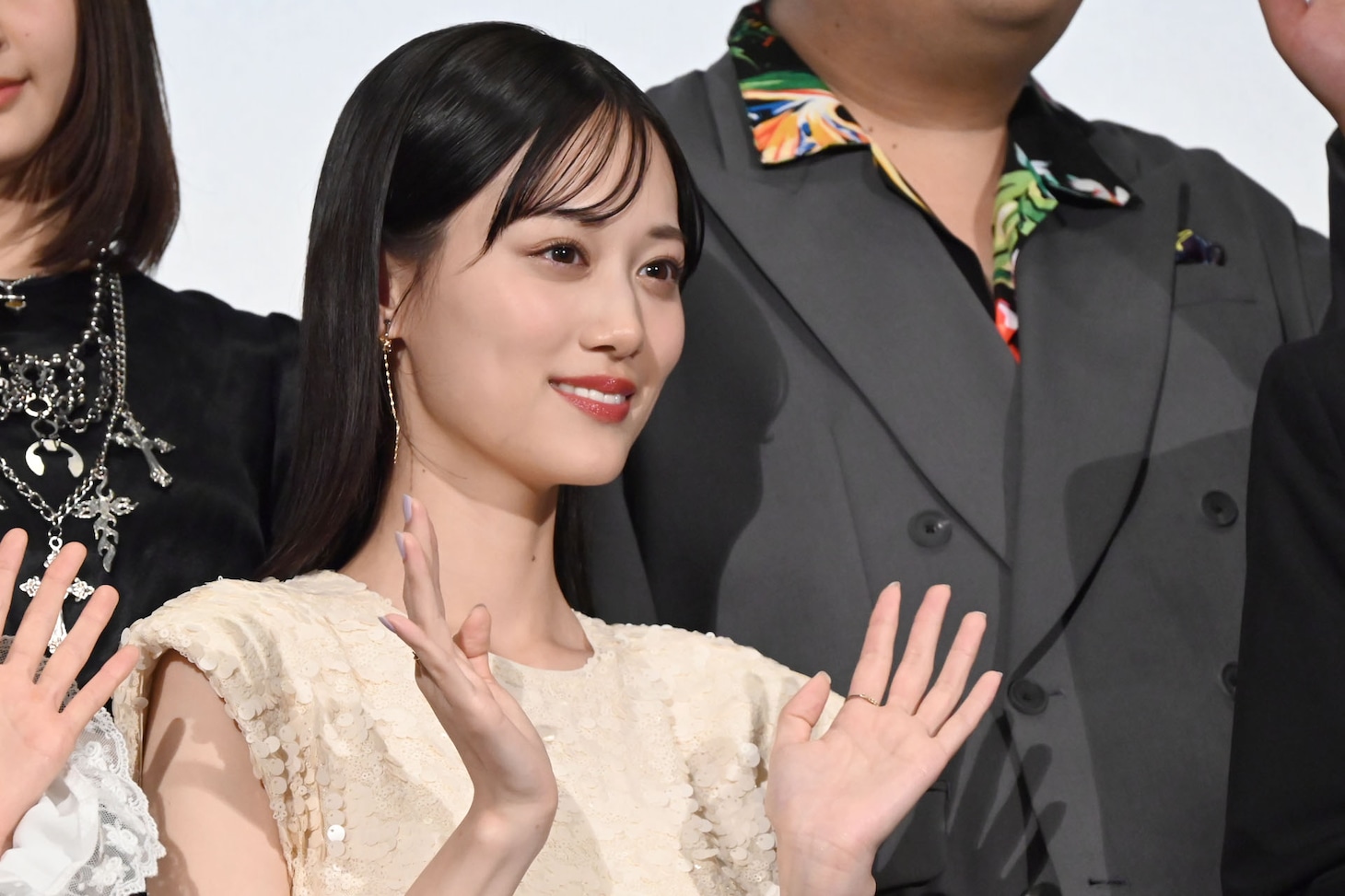 山下美月