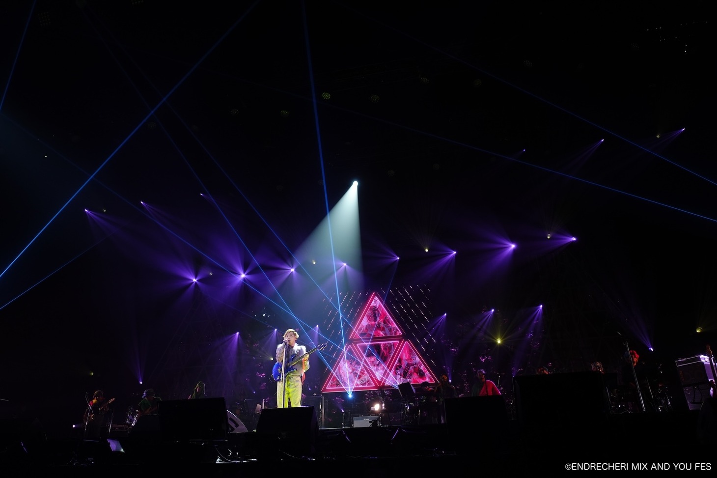 「ENDRECHERI MIX AND YOU FES」の様子。