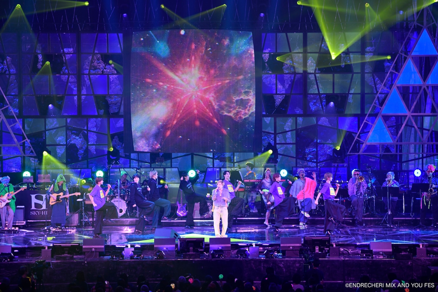 「ENDRECHERI MIX AND YOU FES」の様子。