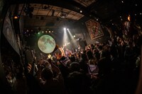 もも（チャラン・ポ・ランタン）「ひとりでもはろりツアー」青山 月見ル君想フ公演の様子。（Photo by Masayo）