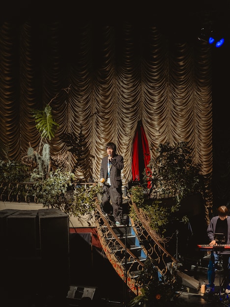 吉田靖直（Vo）が現れた場面。（Photo by Jun Yokoyama）