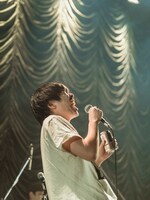 吉田靖直（Vo）（Photo by Jun Yokoyama）