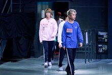 最終審査の会場に姿を見せたEBiDANメンバー。©「DAN! DAN! EBiDAN!」製作委員会