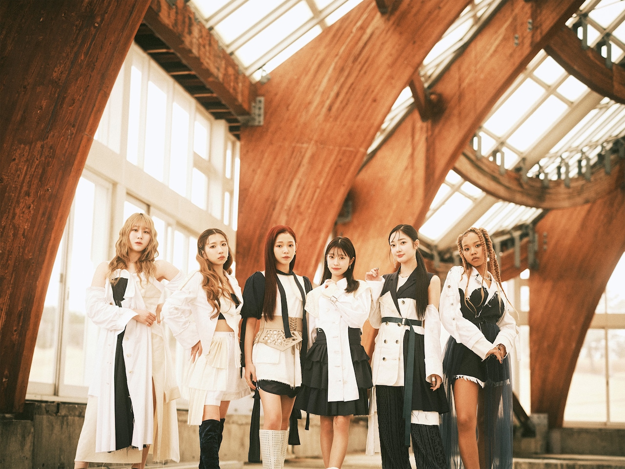 ミュージシャン LITTLE GLEE MONSTER image.jpg