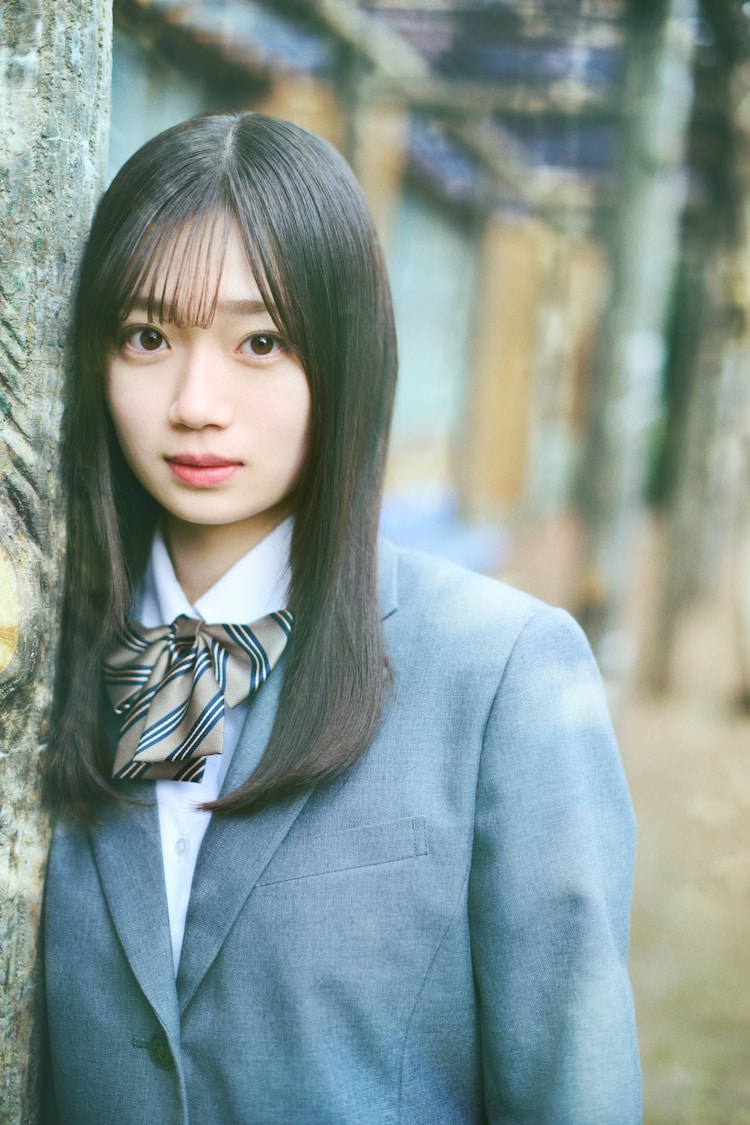 乃木坂46の6期生“夏組”愛宕心響、森平麗心の撮り下ろし写真＆手書き 