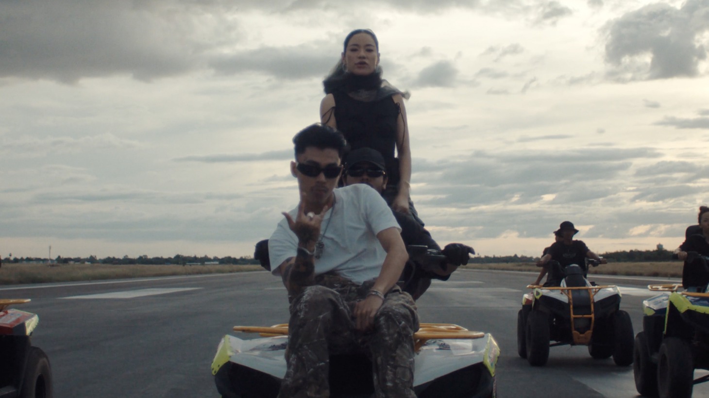 Awich, Jay Park, KR$NA, Masiwei, VannDa「ASIAN STATE OF MIND」ミュージックビデオより。