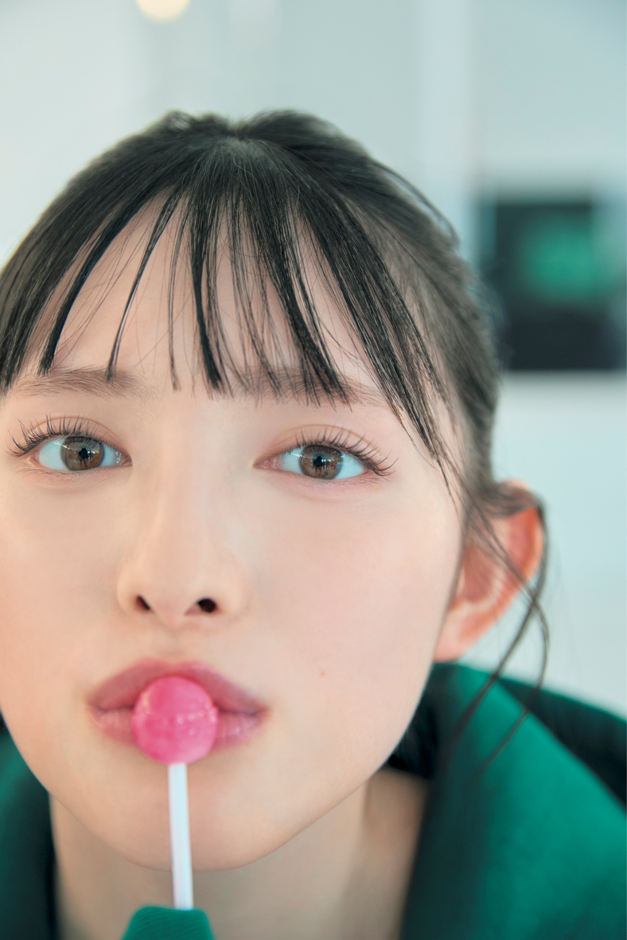 菅田愛貴の1st写真集「すのあき」より。(c)SDP