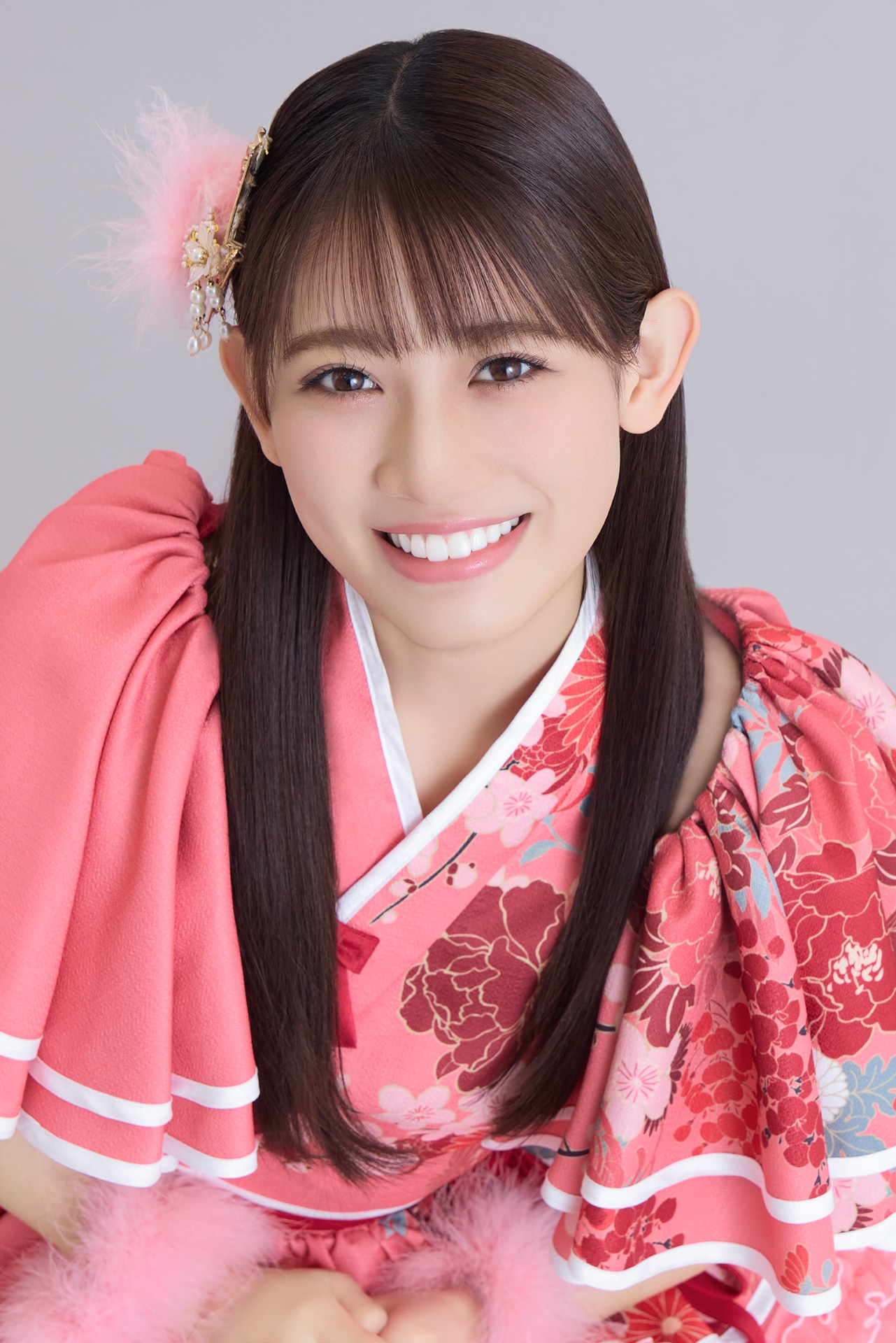 秋本帆華