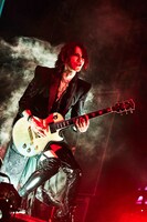 SUGIZO（G, Violin）