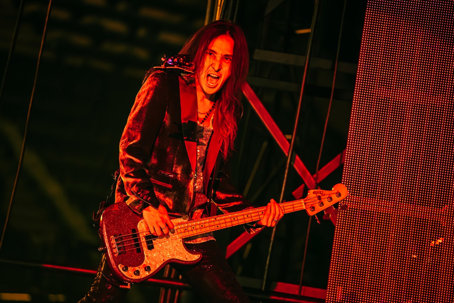 J（B / LUNA SEA）
