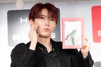 小さいハートを作るユーキ（超特急）。