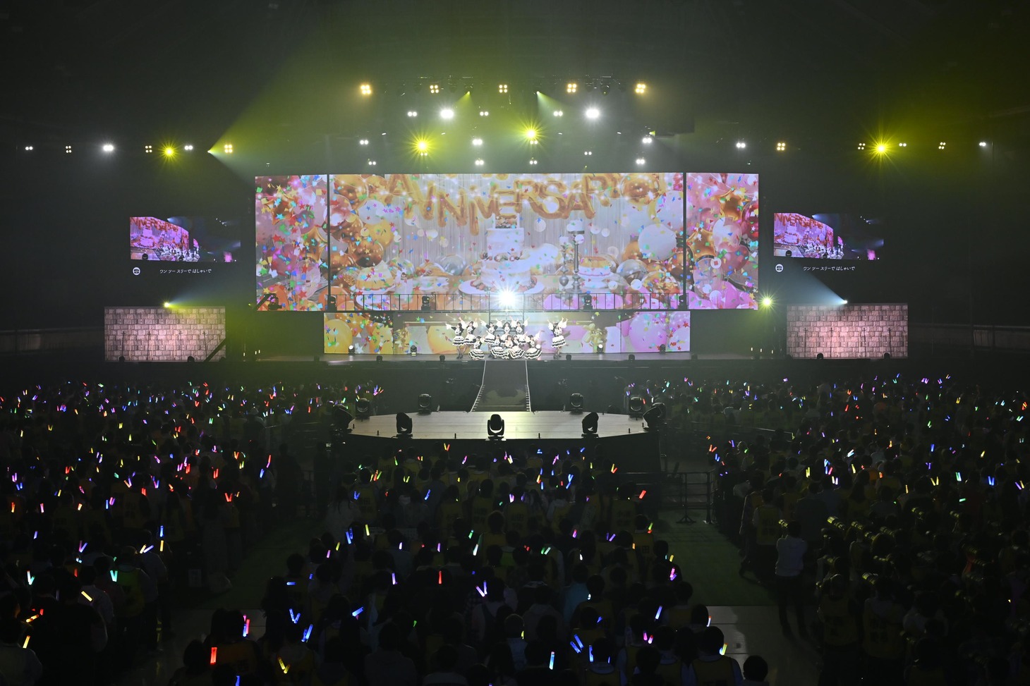 「≒JOY 3rd ANNIVERSARY PREMIUM CONCERT」の様子。©YOANI