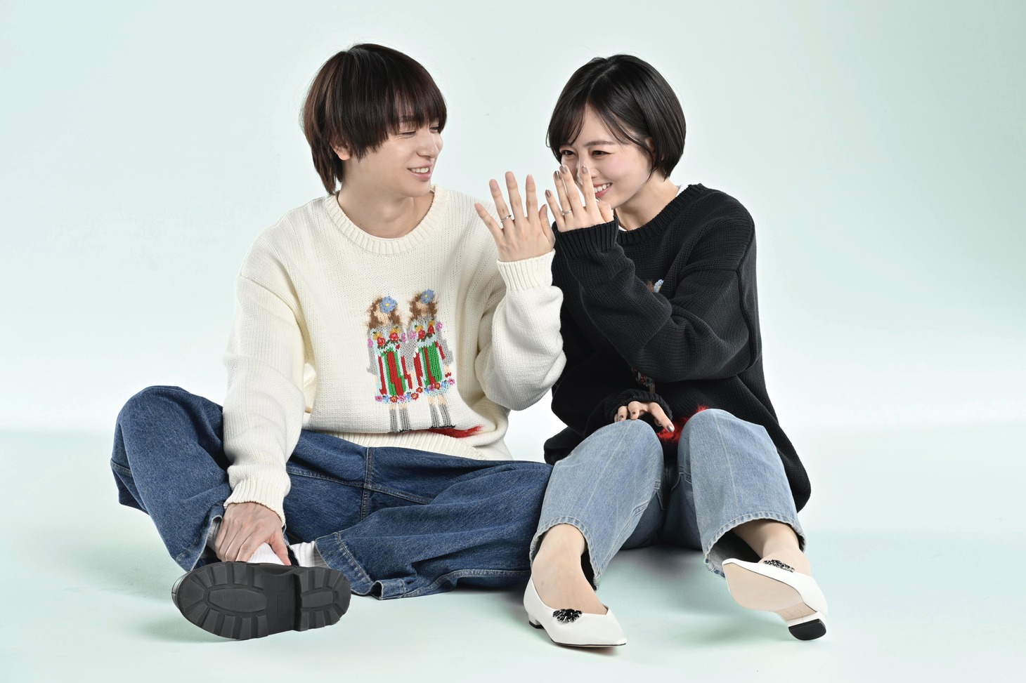「パラレル夫婦 死んだ“僕と妻”の真実」で夫婦役を務める伊野尾慧、伊原六花。©カンテレ・フジテレビ