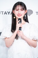 母からの手紙に感涙する菅田愛貴（超ときめき♡宣伝部）。