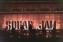 「ReoNa ONE-MAN Live Tour 2025 "SQUAD JAM"」愛知・Zepp Nagoya公演の様子。