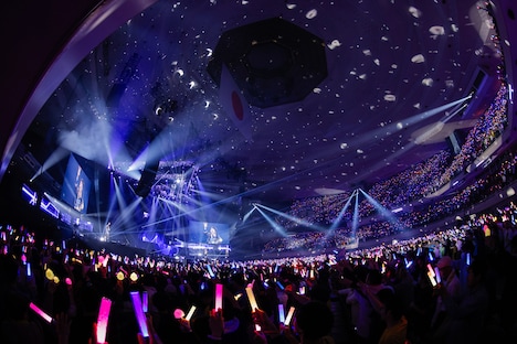 「TrySail 10周年出航ライブ “FlagShip” in 日本武道館」の様子。