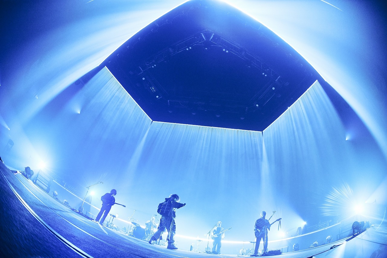 ツアー「Vaundy one man live ARENA tour "FUSION"」最終公演の様子。（撮影：日吉"JP"純平）