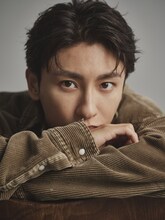 與真司郎（AAA）Ⓒ講談社