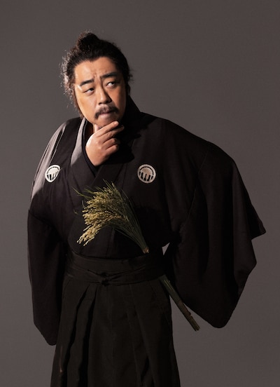 レキシの新たなアーティスト写真。