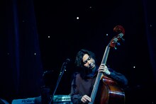 佐藤征史（B）（撮影：山本光恵）