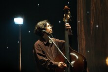 佐藤征史（B）（撮影：山本光恵）