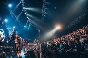 「INUWASI 5th ANNIVERSARY BANDSET LIVE TOUR〝 狗鷲雷閃 〟」ファイナル公演の様子。（撮影：真島洸）