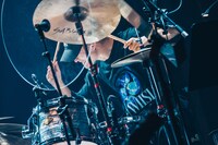 田浦楽（D / Crystal Lake）（撮影：真島洸）